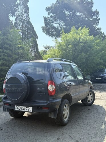 Chevrolet Niva-6