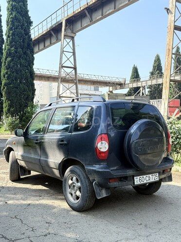 Chevrolet Niva-5