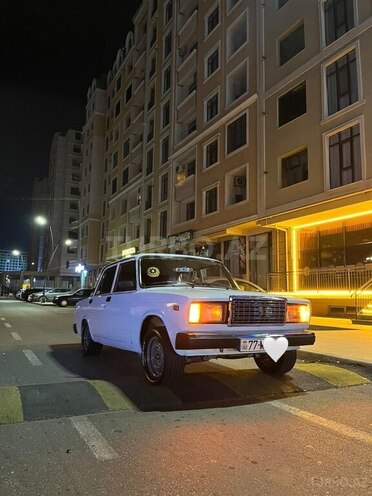 LADA (VAZ) 2107-1