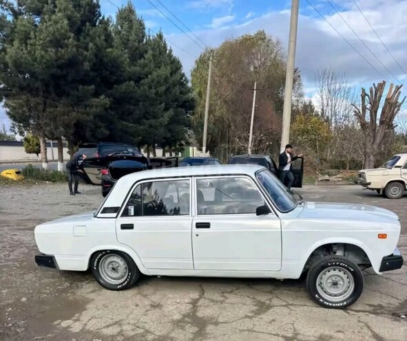 LADA (VAZ) 2107-8