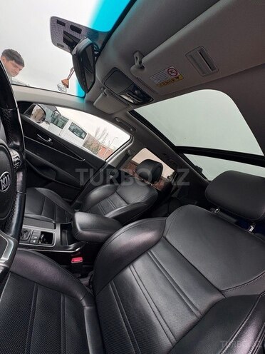 Kia Sorento-10