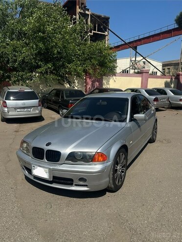 BMW 325-8