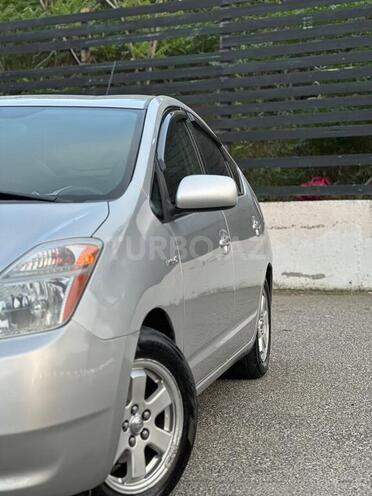 Toyota Prius-5