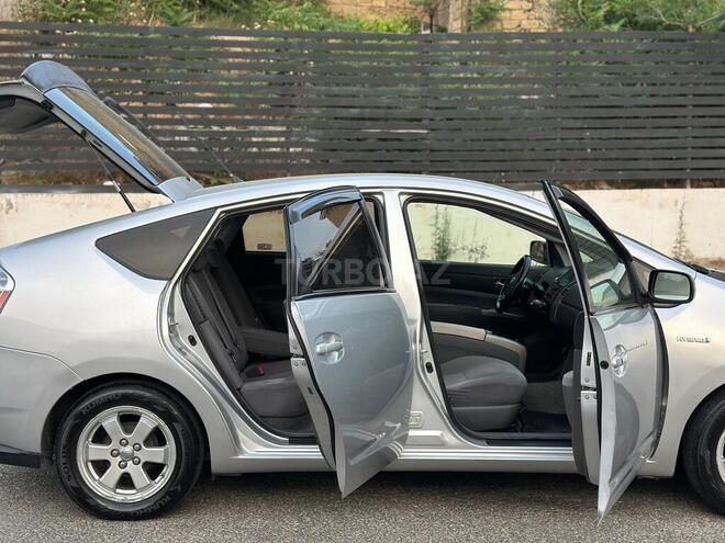 Toyota Prius-8