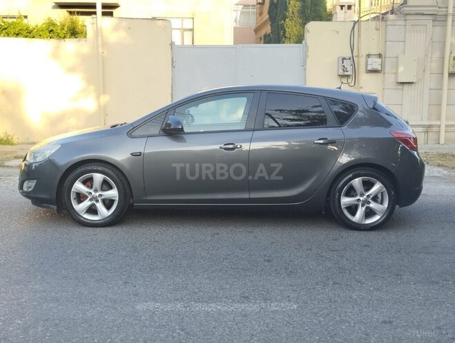 Opel Astra-2