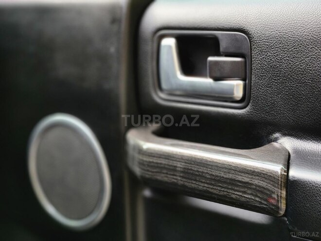 Land Rover Discovery-4