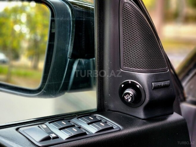 Land Rover Discovery-10