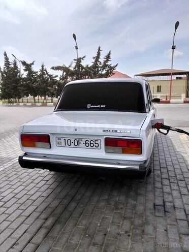 LADA (VAZ) 2107-2