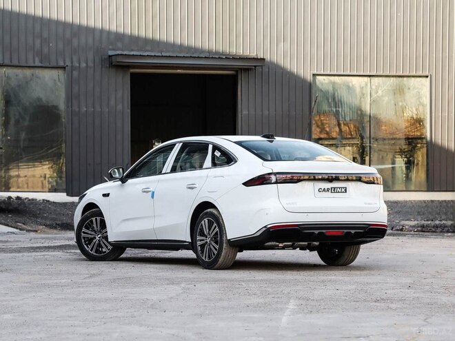 Geely Galaxy Starshine 6-3