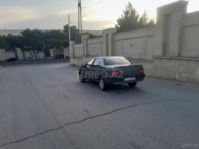 Peugeot 405-4