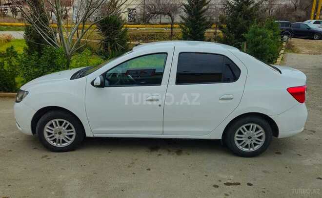 Renault Logan-3