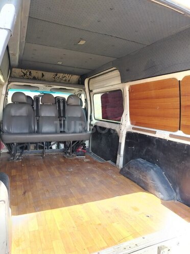 Ford Transit-5