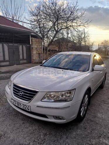 Hyundai Sonata-1