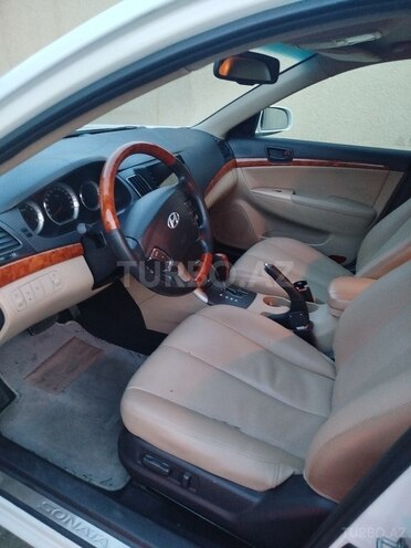 Hyundai Sonata-4