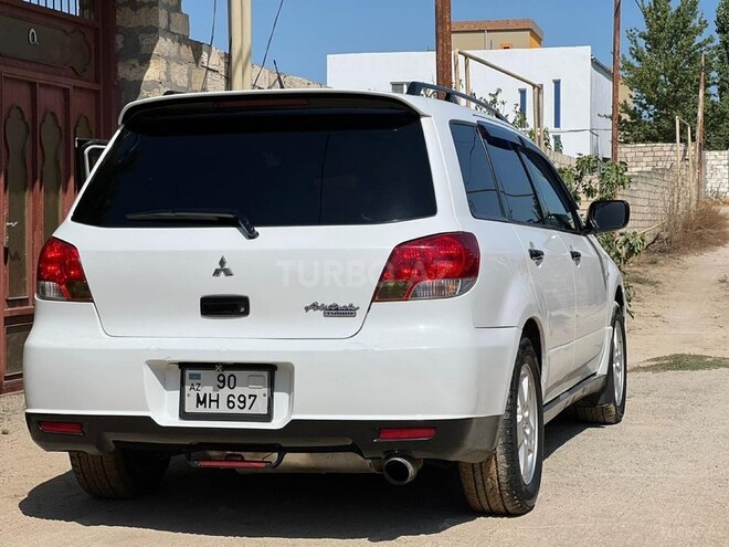 Mitsubishi Airtrek-2
