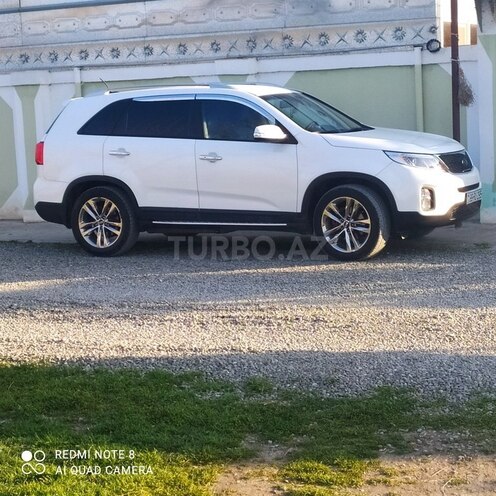 Kia Sorento-13