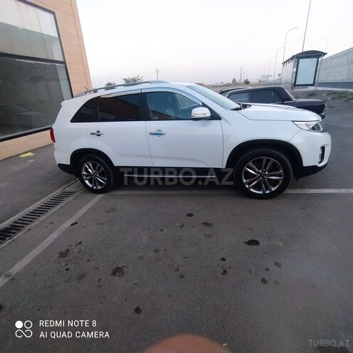 Kia Sorento-11