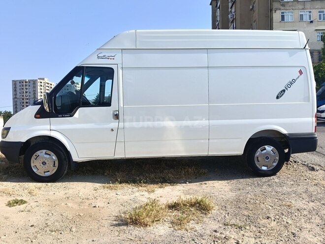 Ford Transit-2