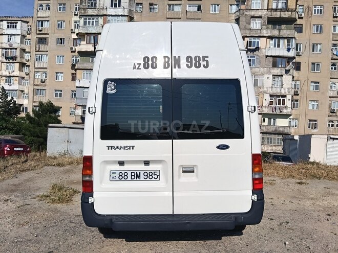 Ford Transit-4