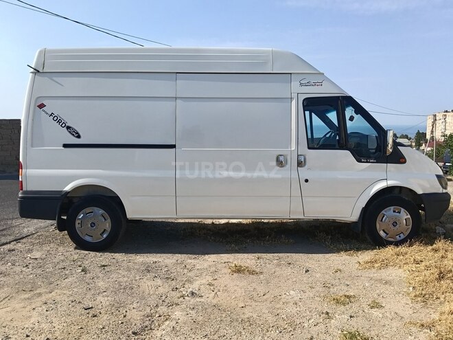 Ford Transit-3
