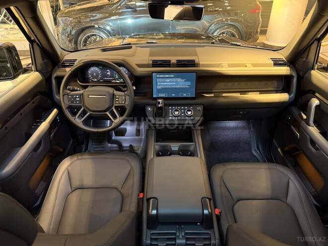 Land Rover Defender-10