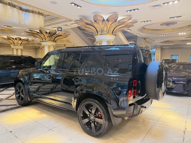 Land Rover Defender-6