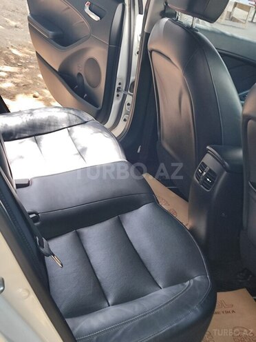 Kia Cerato-15