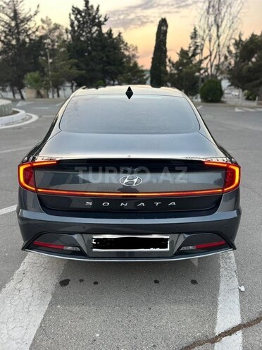 Hyundai Sonata-10