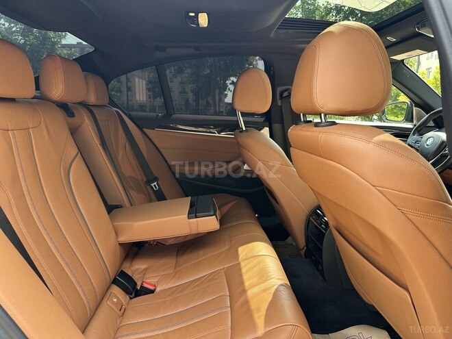 BMW 530-11
