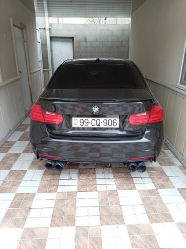 BMW 330-2