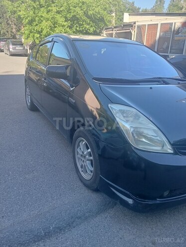 Toyota Prius-3