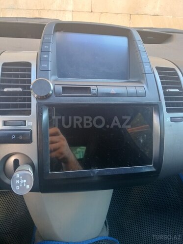 Toyota Prius-8