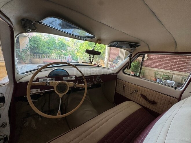 GAZ 21 "Volga"-6