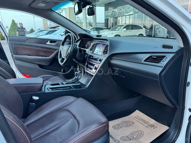Hyundai Sonata-17