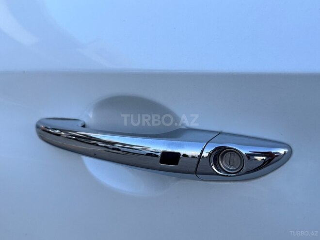 Hyundai Sonata-30