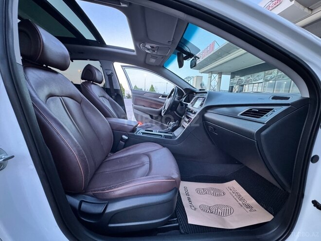 Hyundai Sonata-18