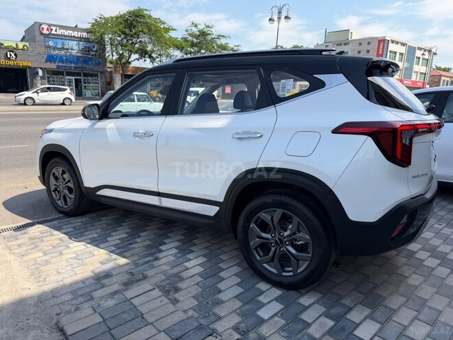 Kia Seltos-8