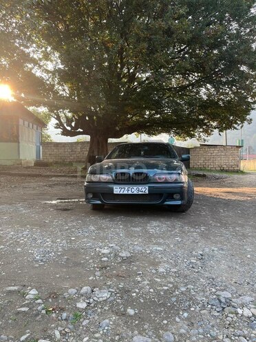 BMW 528-1