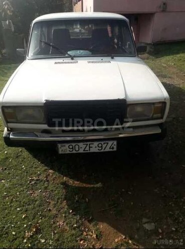 LADA (VAZ) 2107-1
