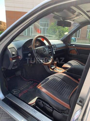 Mercedes S 320-4