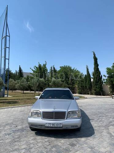 Mercedes S 320-1