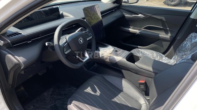 Changan Eado-6
