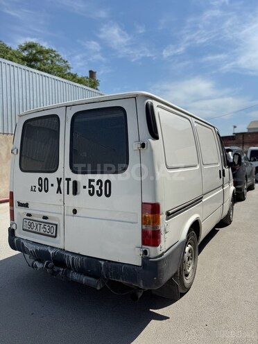 Ford Transit-6