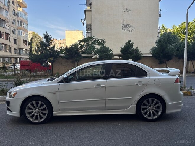 Mitsubishi Lancer-5
