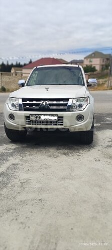 Mitsubishi Pajero-2