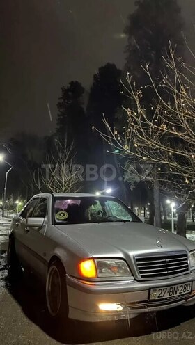 Mercedes C 240-12