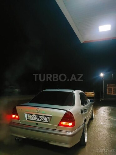 Mercedes C 240-13