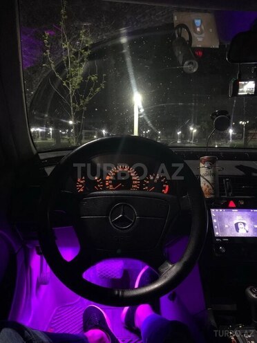 Mercedes C 240-19