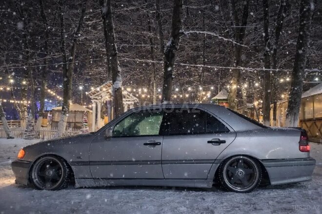 Mercedes C 240-17