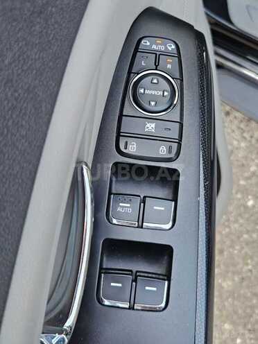 Kia Carnival-17